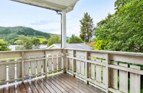 Halsa Municipality House | 8 person holiday home in VÅGLAND-By Traum
