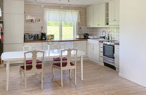 Vetlanda House | 8 person holiday home in VETLANDA-By Traum