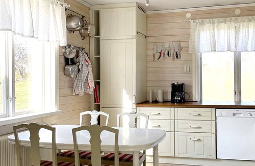 Vetlanda House | 8 person holiday home in VETLANDA-By Traum