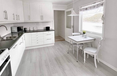 Halsa Municipality Apartment | 8 person holiday home in Halsanaustan