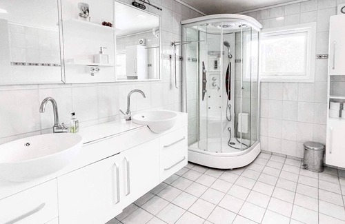 Halsa Municipality Apartment | 8 person holiday home in Halsanaustan