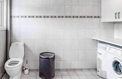 Halsa Municipality Apartment | 8 person holiday home in Halsanaustan