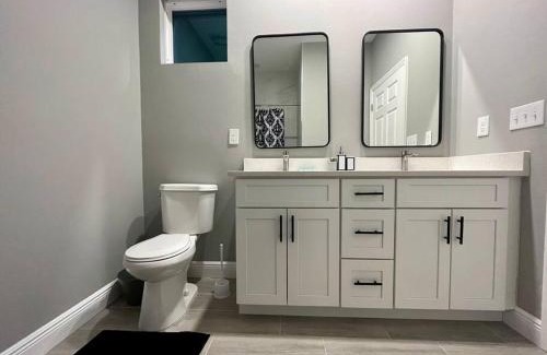 Northwest Orlando House | 8-Person Luxury Stay Near Disney World & Attractions