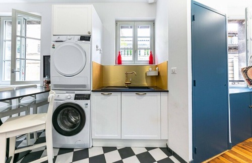 Capucins - Victoire Apartment | 8 Traveller Family Apartment Bordeaux City Centre