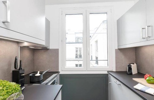 Quartier de la Porte-Saint-Denis Apartment | 80 m² Apartment ∙ 2 bedrooms ∙ 6 guests