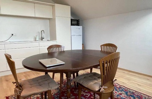 Mannswoerth Apartment | 80 m² Apartment ∙ 2 bedrooms ∙ 9 guests