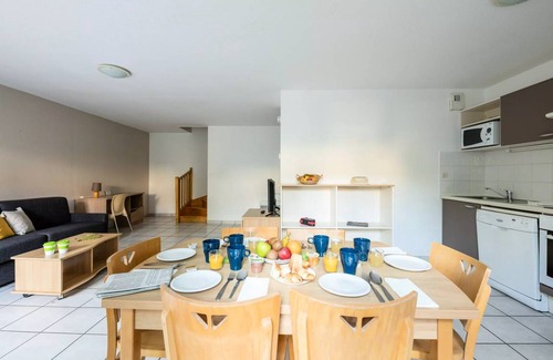 Lissieu Apartment | 80 m² Apartment ∙ 3 bedrooms ∙ 8 guests