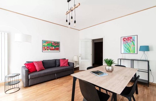 Como Apartment | 80 m² Apartment ∙ 3 bedrooms ∙ 6 guests