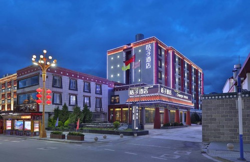 Shangri-La Hotel | 80 m² Hotel ∙ 3 guests