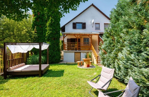 Balatonkenese House | 80 m² House ∙ 1 bedroom ∙ 5 guests