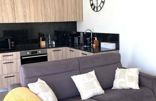 Villenave-d'Ornon Villa | 80 m² Villa ∙ 2 bedrooms ∙ 6 guests
