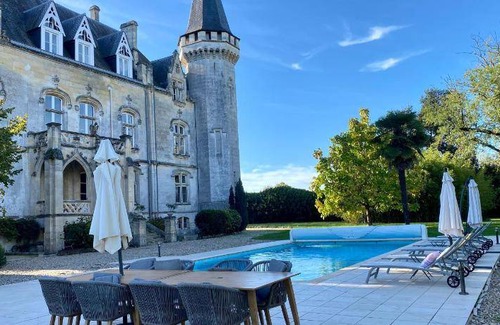 Blaye Bed & Breakfast | 800 m² Bed and breakfast ∙ 10 bedrooms ∙ 20 guests