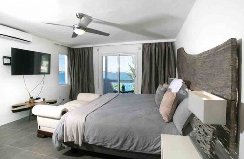 Maho Villa | 800 m² Villa ∙ 6 bedrooms ∙ 12 guests