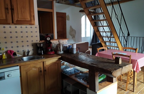 Auzon House | 80m² terraced house in Auvergne in a 1640 stone building classified 3 ⭐