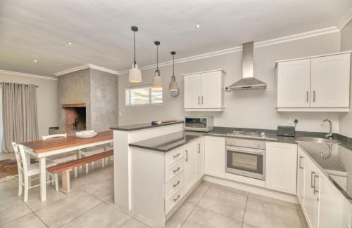L'Agulhas House | 82 on Main