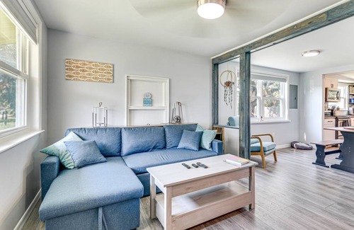 Merritt Island Cottage | 83 m² Cabin ∙ 2 bedrooms ∙ 6 guests