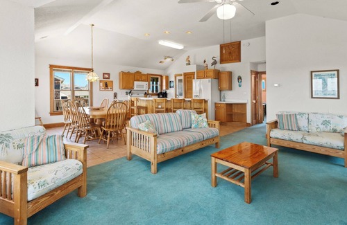 Avon House | 8330 Mariah*DogFriendly*Hot tub*SoundViews*