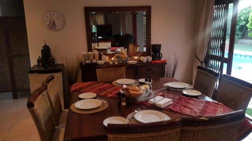 Bluewater Bay House | 84 De Mist Guesthouse