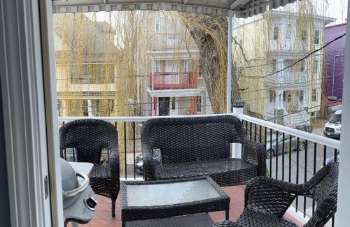 Roxbury Apartment | 84 m² Apartment ∙ 1 bedroom ∙ 4 guests