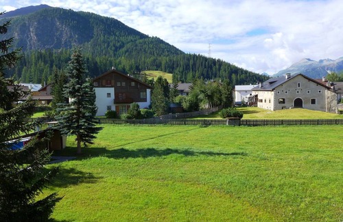 La Punt-Chamues-ch Apartment | 85 m² Apartment ∙ 2 bedrooms ∙ 6 guests