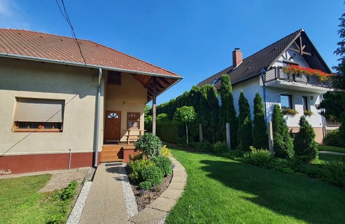 Balatonvilagos House | 85 m² House ∙ 2 bedrooms ∙ 6 guests