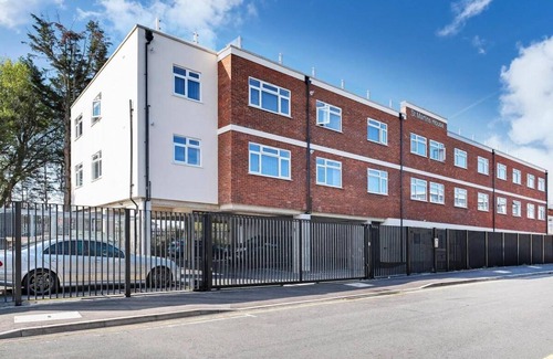 South Ruislip Apartment | 850 m² Apartment ∙ 2 bedrooms ∙ 5 guests