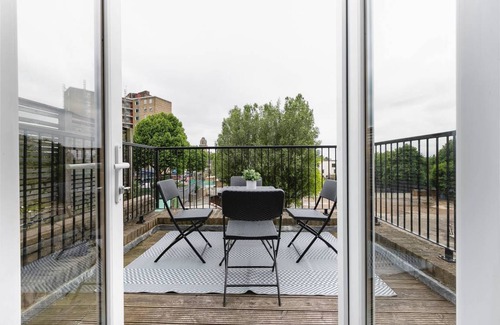 Golborne Apartment | 850 m² Apartment ∙ 3 bedrooms ∙ 6 guests