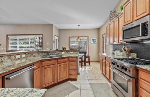 Clarksville House | 8732 Clarkview