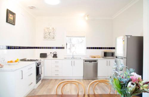 Bathurst House | 88 Morrisset