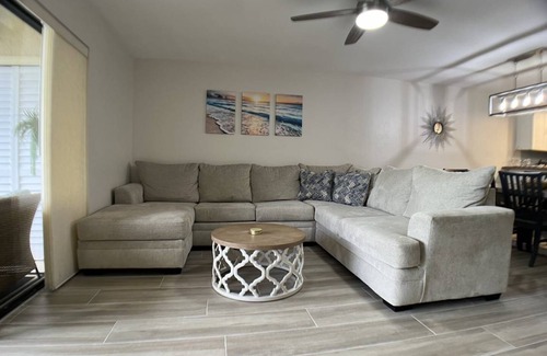 Naples Condo | 89 m² Condo ∙ 2 bedrooms ∙ 6 guests