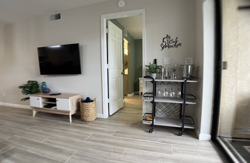 Naples Condo | 89 m² Condo ∙ 2 bedrooms ∙ 6 guests