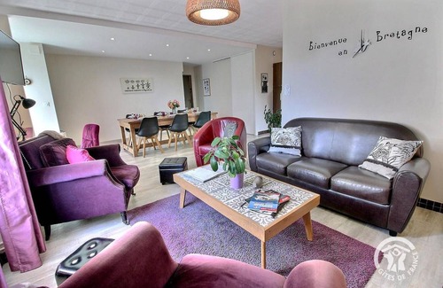 Plouasne House | 89 m² Gîte ∙ 4 bedrooms ∙ 8 guests