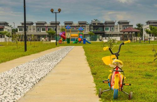 Taman Teratai House | 8Pax comfortable setia residen