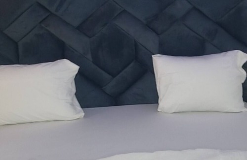 Port Harcourt Hotel | 9-bedroom hotel in charming Port Harcourt, Nigeria with AC, WiFi