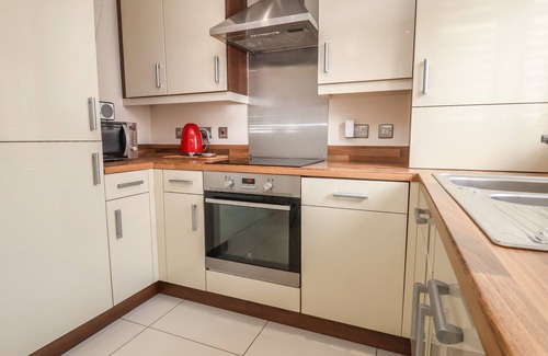 Newport Cottage | 9 BLUEBELL LANE, pet friendly, with a garden in Newport, Shropshire