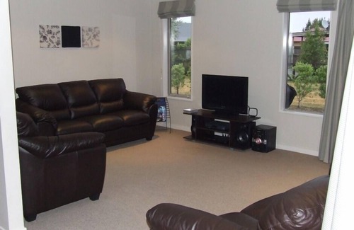 Hanmer Springs House | 9 Devon - Your Favourite Place