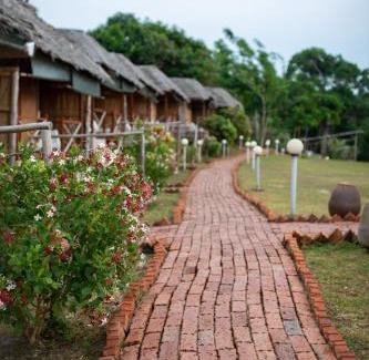 Kudat Resort | 9 huts on a hill