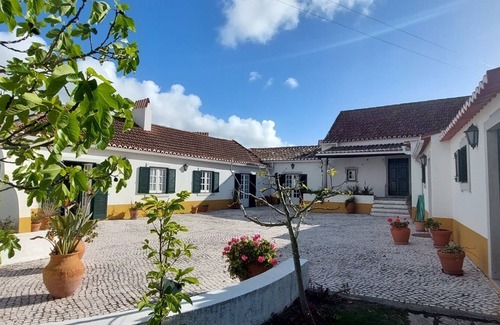 Lourinha Villa | 9 min. from the beaches of the Silver Coast, charming quinta 5 bedrooms + pool
