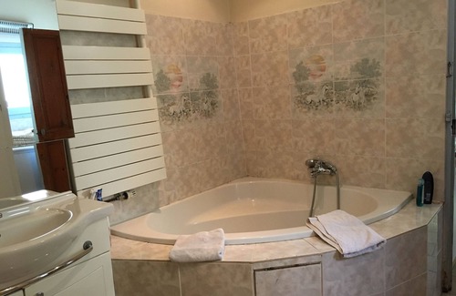 Capestang House | 9-person country house with small spa