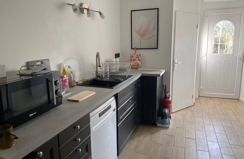 Les Ormes House | 9-person gîte - Between history, nature and gastronomy. Pets welcome.