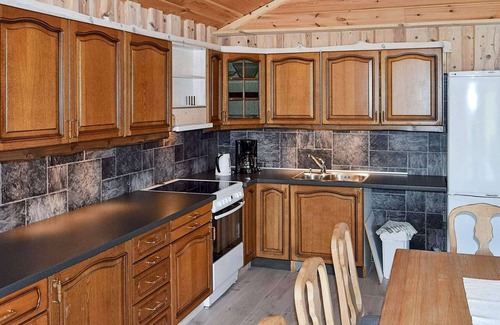 Marnardal House | 9 person holiday home in BJELLAND