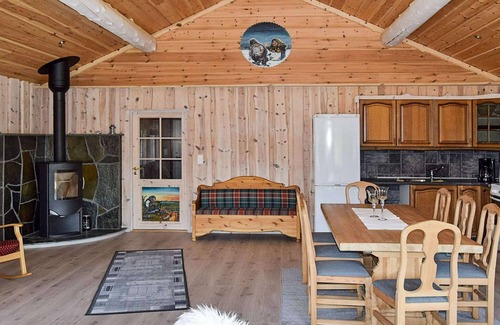 Marnardal House | 9 person holiday home in BJELLAND