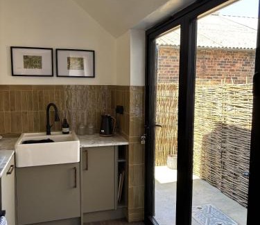 Leek House | 9 Portland Street