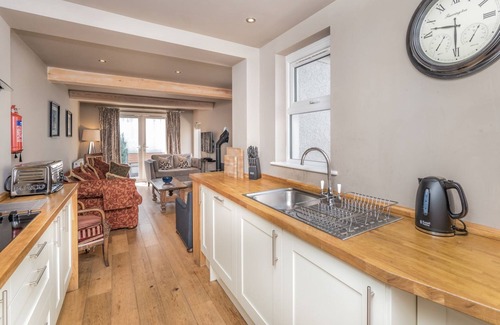 Keswick Cottage | 9 The Townhouses - a house that sleeps 10 guests in 5 bedrooms