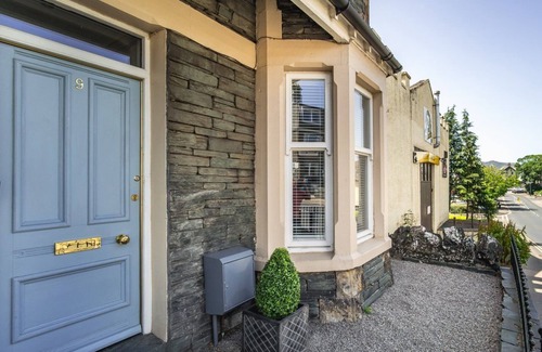 Keswick Cottage | 9 The Townhouses - a house that sleeps 10 guests in 5 bedrooms