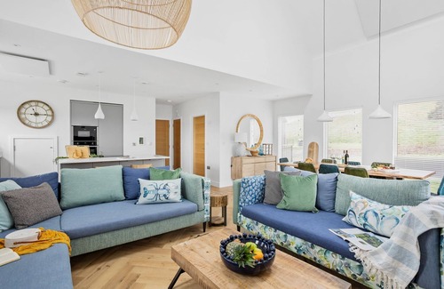 North Buckland Cottage | 9 The Vista, Willingcott Nr Woolacombe - Hot tub/Pet friendly/On-site pool/EV Charger/Ecohome