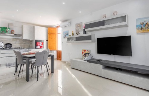 Altavilla Milicia Apartment | 90 m² Apartment ∙ 2 bedrooms ∙ 5 guests