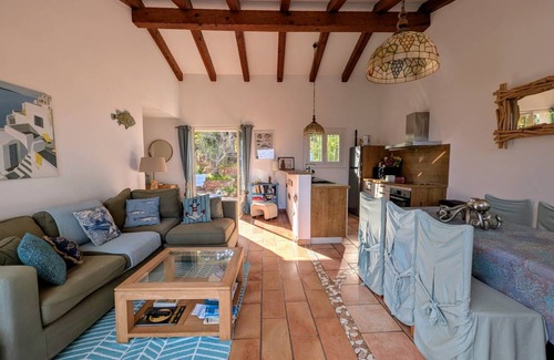Verghia Apartment | 90 m² Apartment ∙ 3 bedrooms ∙ 6 guests