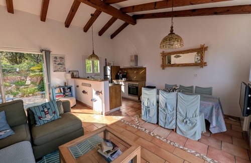 Verghia Apartment | 90 m² Apartment ∙ 3 bedrooms ∙ 6 guests