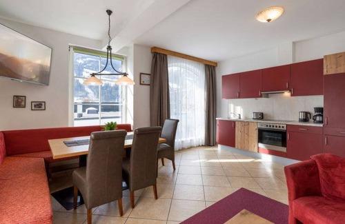 Stumm Apartment | 90 m² Apartment ∙ 2 bedrooms ∙ 10 guests